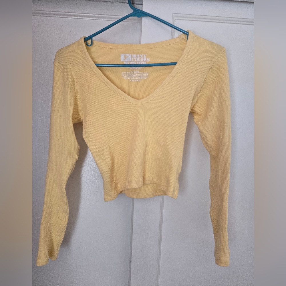 Big Bud Press Long Sleeve V-neck Shirt Size P Butter Yellow